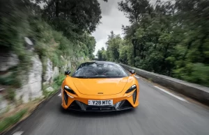 Le PDG de McLaren demande au Royaume-Uni de diriger la « fabrication de cellules de batterie à forte densité énergétique »